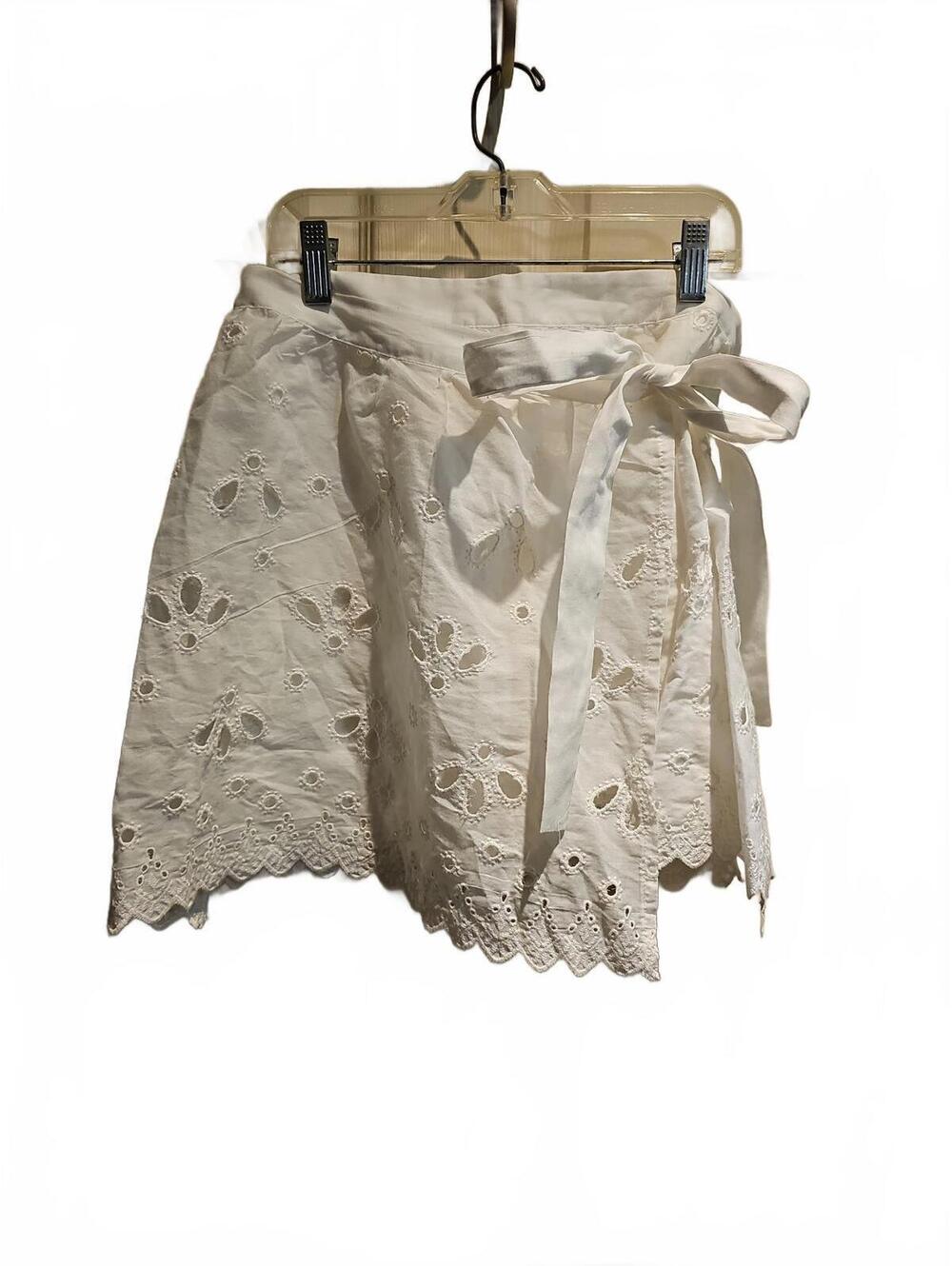 Eyelet wrap skirt with inside button and tie  S